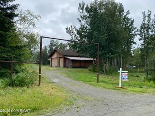 500 E Silver Fox Lane, Wasilla, AK 99654