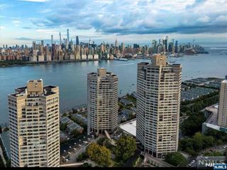 7000 Boulevard East Boulevard 49I, Guttenberg, NJ 07093