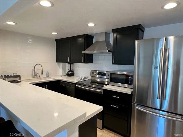 22867 Cove View Street B, Canyon Lake, CA 92587