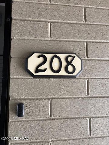 1360 S Avenida Polar Apt J208, Tucson, AZ 85710