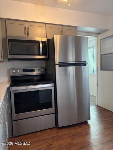 1360 S Avenida Polar Apt J208, Tucson, AZ 85710