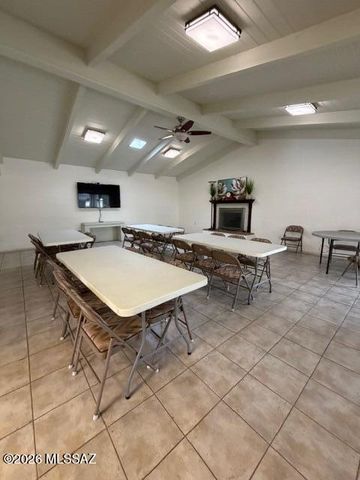1360 S Avenida Polar Apt J208, Tucson, AZ 85710