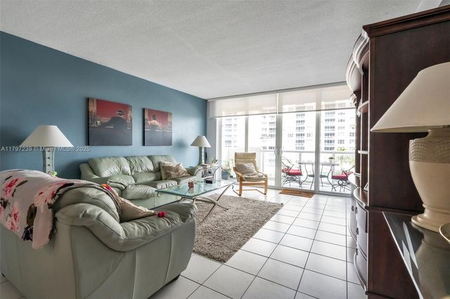 5601 Collins Ave 615, Miami Beach, FL 33140