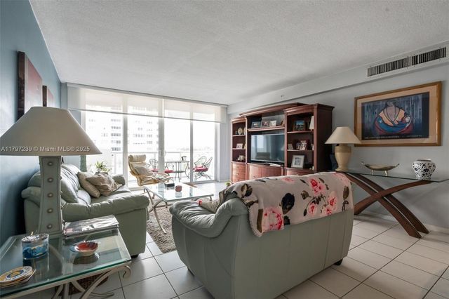 5601 Collins Ave 615, Miami Beach, FL 33140