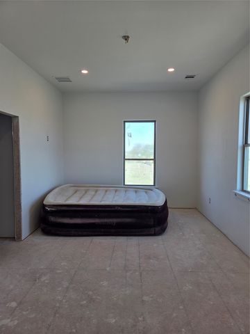 237 Barry Country Court, Barry, TX 75102