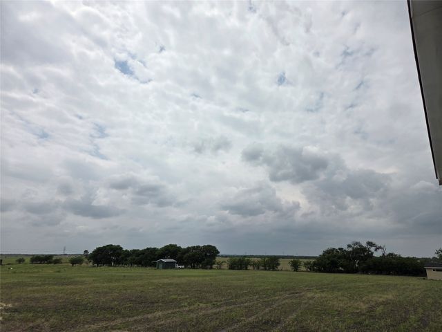 237 Barry Country Court, Barry, TX 75102