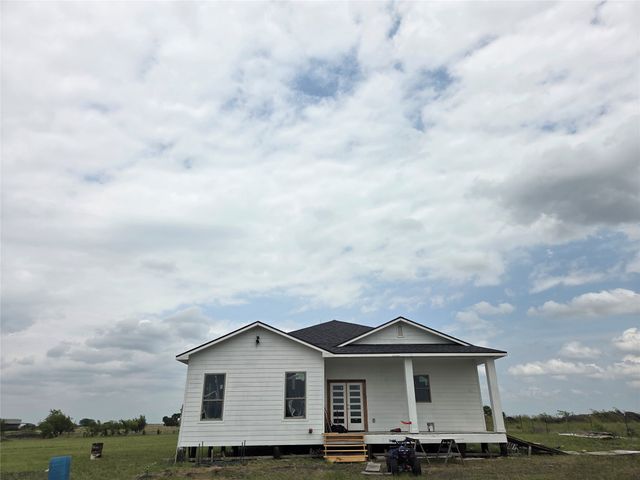 237 Barry Country Court, Barry, TX 75102