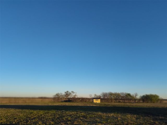 237 Barry Country Court, Barry, TX 75102