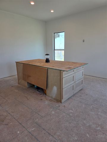 237 Barry Country Court, Barry, TX 75102