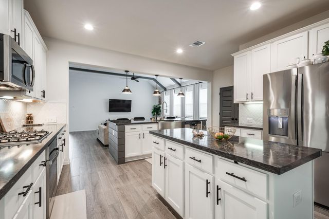 14231 Angelina Drive, Baytown, TX 77523