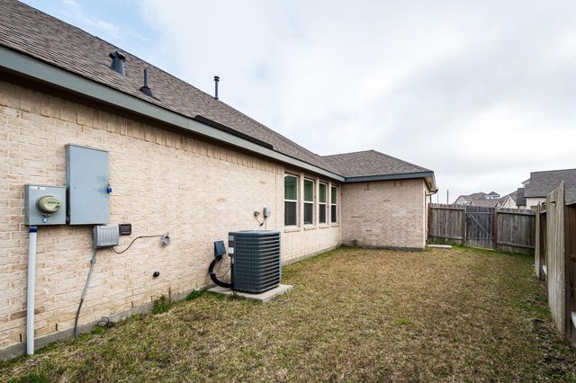14231 Angelina Drive, Baytown, TX 77523