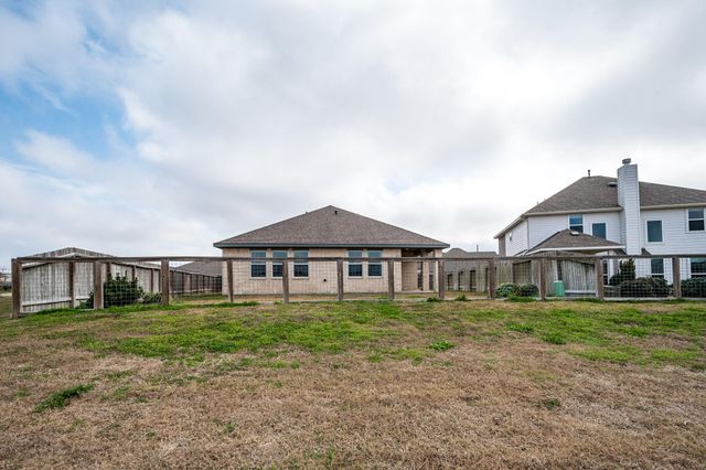 14231 Angelina Drive, Baytown, TX 77523