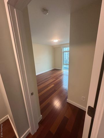 14238 37th Avenue 4C, Flushing, NY 11354