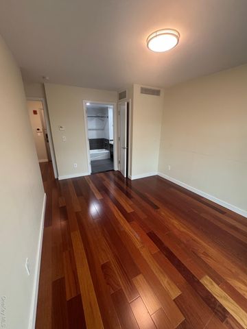 14238 37th Avenue 4C, Flushing, NY 11354