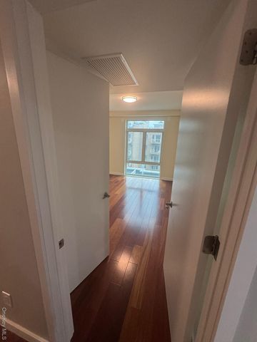 14238 37th Avenue 4C, Flushing, NY 11354