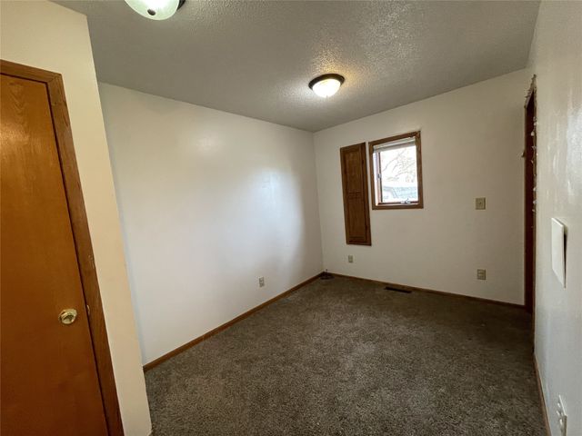 204 S 5th Street, Marshalltown, IA 50158