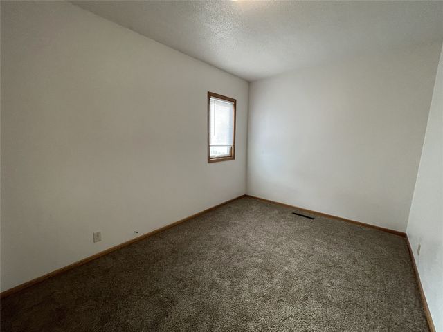 204 S 5th Street, Marshalltown, IA 50158