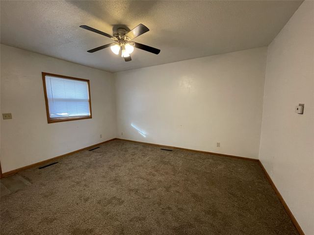 204 S 5th Street, Marshalltown, IA 50158