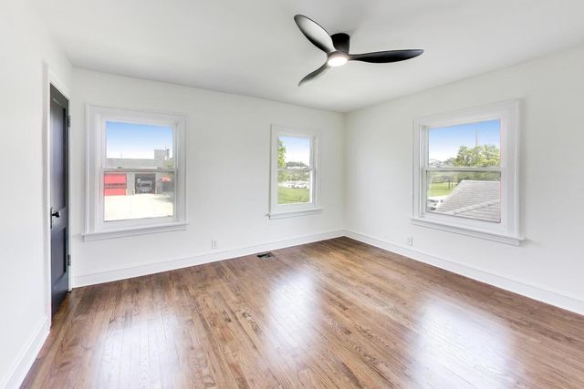 610 Eastern Avenue, Bellwood, IL 60104