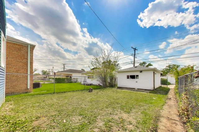 610 Eastern Avenue, Bellwood, IL 60104