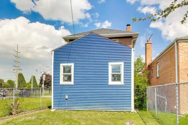610 Eastern Avenue, Bellwood, IL 60104