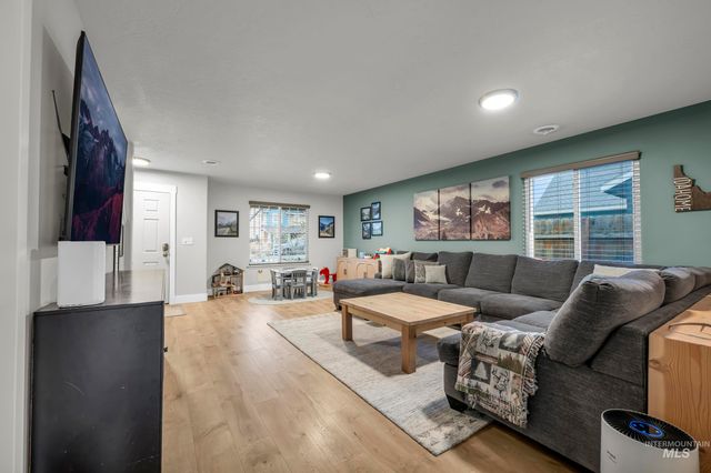 3614 S Creekwood Way, Boise, ID 83709