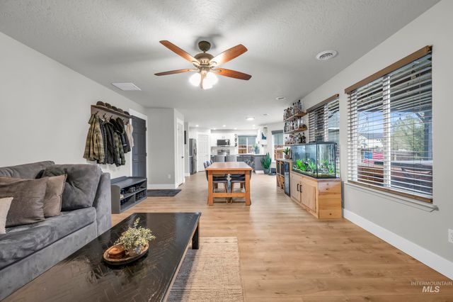 3614 S Creekwood Way, Boise, ID 83709