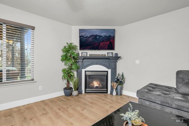 3614 S Creekwood Way, Boise, ID 83709