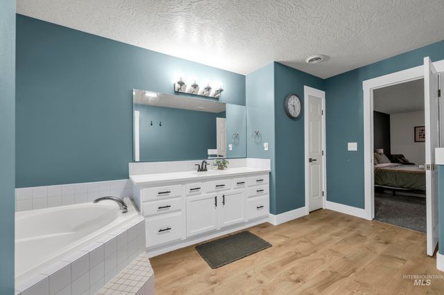 3614 S Creekwood Way, Boise, ID 83709