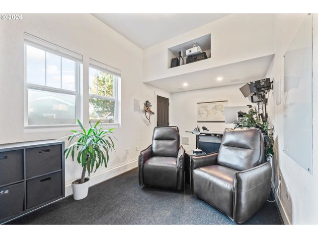 2632 Nw ORDWAY Ave, Bend, OR 97703