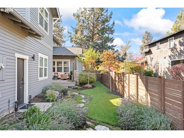 2632 Nw ORDWAY Ave, Bend, OR 97703