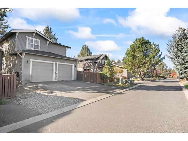2632 Nw ORDWAY Ave, Bend, OR 97703