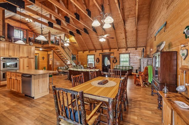4012 Payne Cove Rd, Pelham, TN 37366