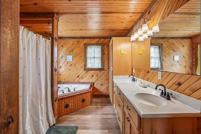 4012 Payne Cove Rd, Pelham, TN 37366