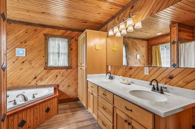 4012 Payne Cove Rd, Pelham, TN 37366