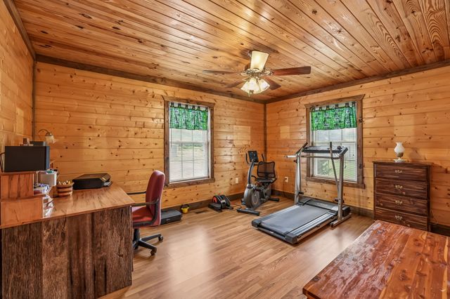 4012 Payne Cove Rd, Pelham, TN 37366