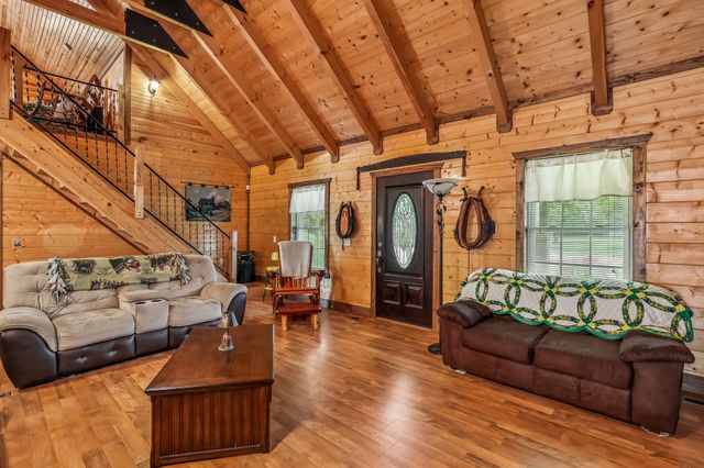 4012 Payne Cove Rd, Pelham, TN 37366