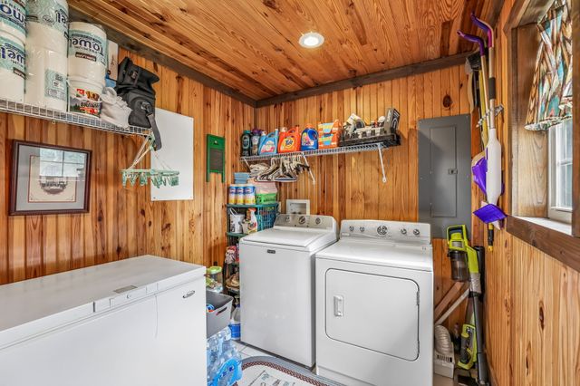 4012 Payne Cove Rd, Pelham, TN 37366