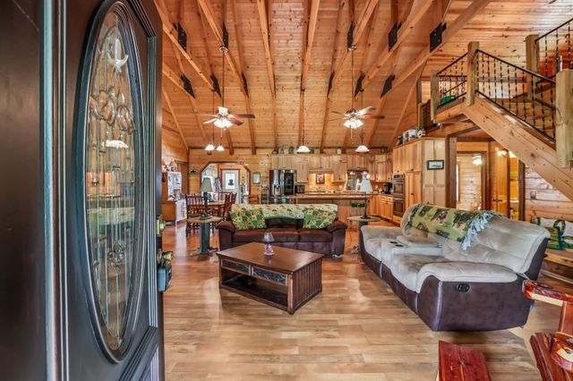4012 Payne Cove Rd, Pelham, TN 37366