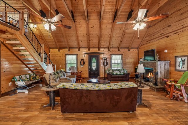 4012 Payne Cove Rd, Pelham, TN 37366