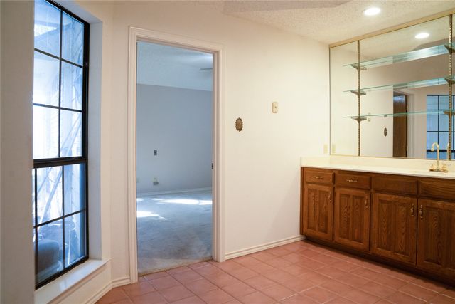 5202 Bradley Lane, Arlington, TX 76017