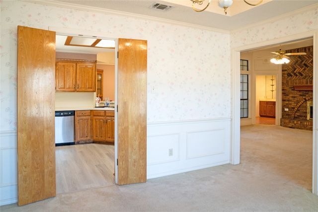 5202 Bradley Lane, Arlington, TX 76017