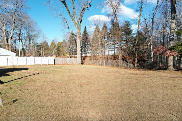 104 Robin Hill Road, Meriden, CT 06450