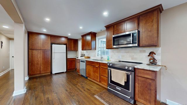 104 Robin Hill Road, Meriden, CT 06450