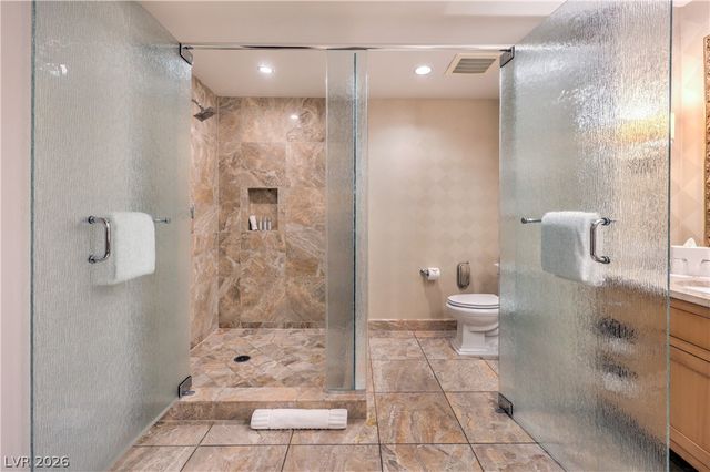 2000 Fashion Show Drive 4015, Las Vegas, NV 89109