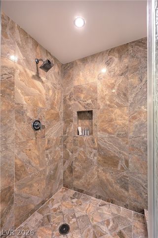 2000 Fashion Show Drive 4015, Las Vegas, NV 89109