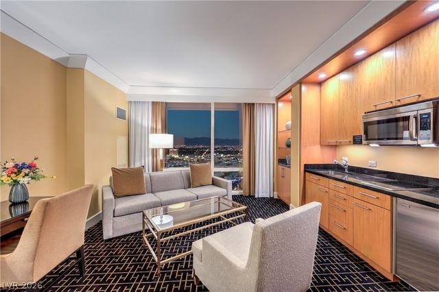 2000 Fashion Show Drive 4015, Las Vegas, NV 89109