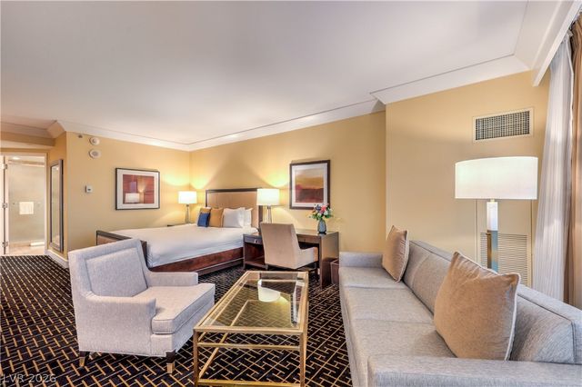 2000 Fashion Show Drive 4015, Las Vegas, NV 89109