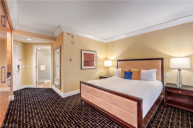 2000 Fashion Show Drive 4015, Las Vegas, NV 89109