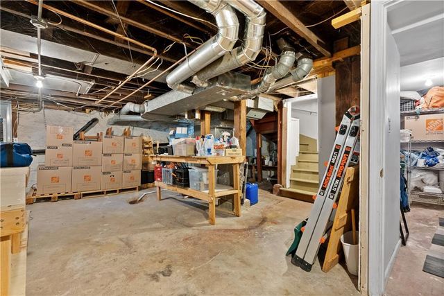 4136 CHARLOTTE Street, Kansas City, MO 64110